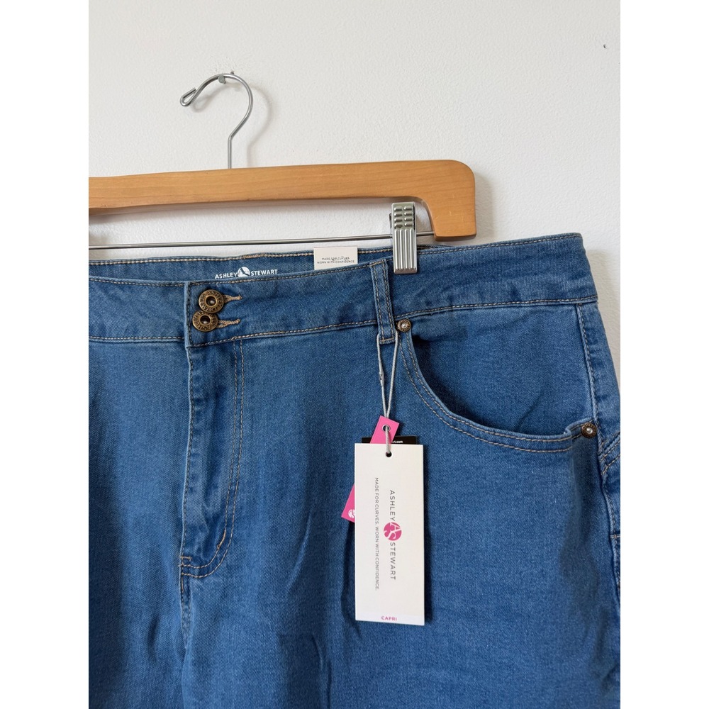 Ashley Stewart Women's Fearless Capri Pants – Blue – Size 22 – NWT - Picture 2 of 5